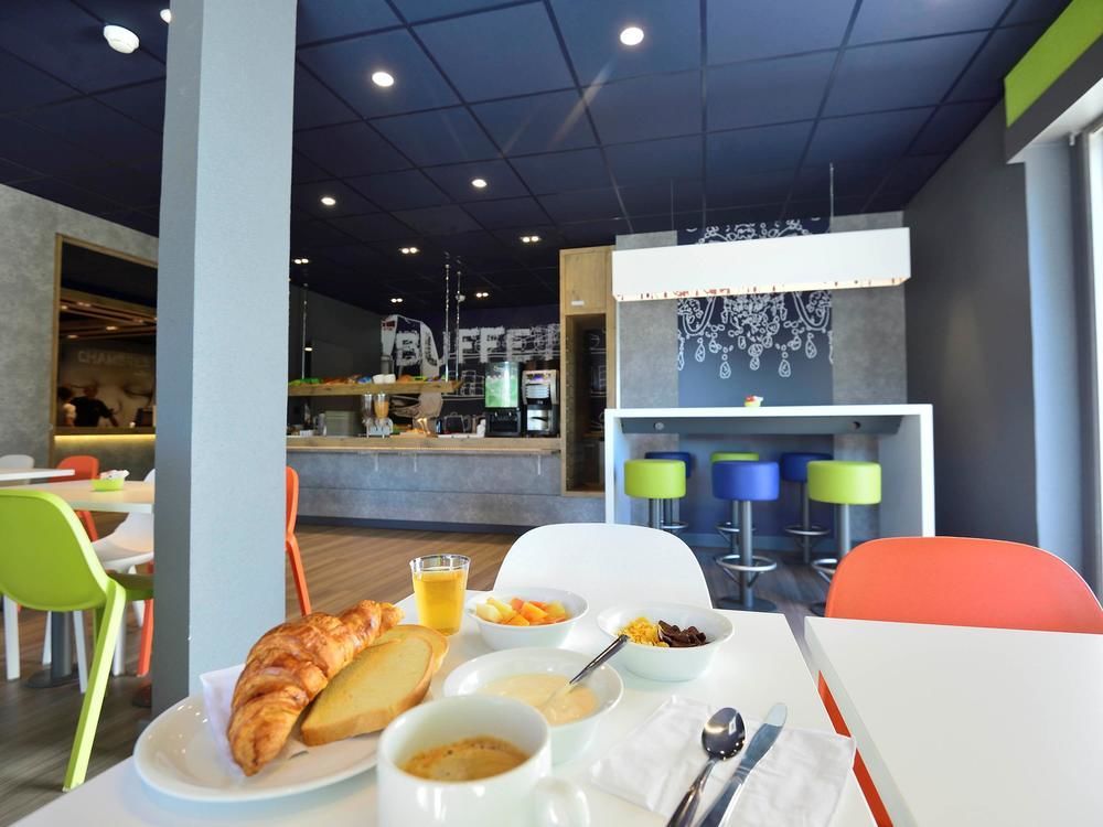 Ibis Budget Pau Lescar Exterior photo